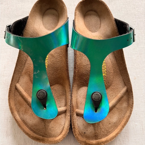Birkenstock Gizeh Iridescent Green Sandals - Picture 1 of 4